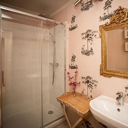 Alojamento de Acomodação e Pequeno-almoço Du Palais