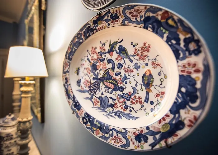 Du Palais Bed & Breakfast 4*